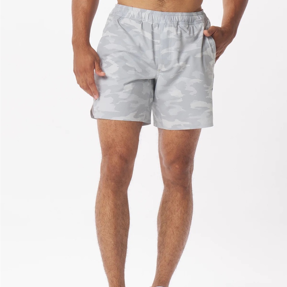 NWT Legend Relay Short